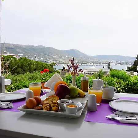 Hotel Akrotiri 3*