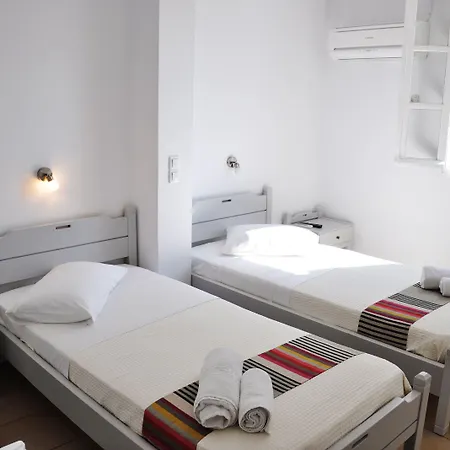 Akrotiri 호텔 3*