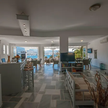 Hotel Akrotiri Paro