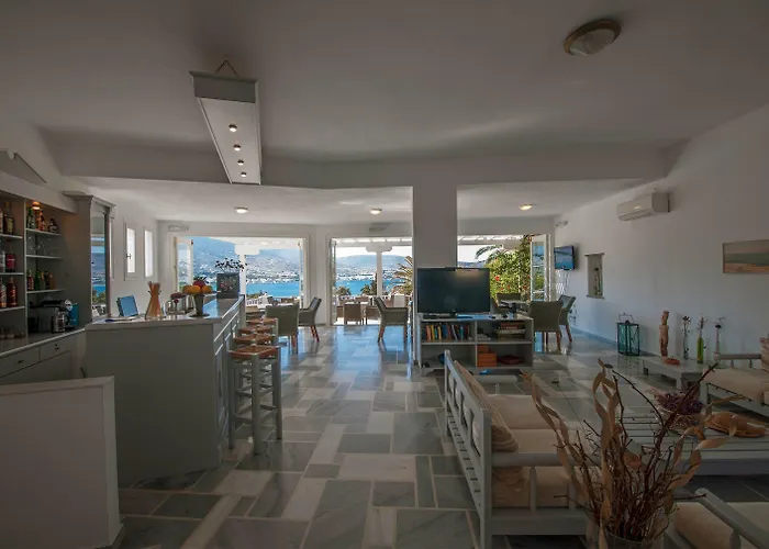 Hotel Akrotiri Paro